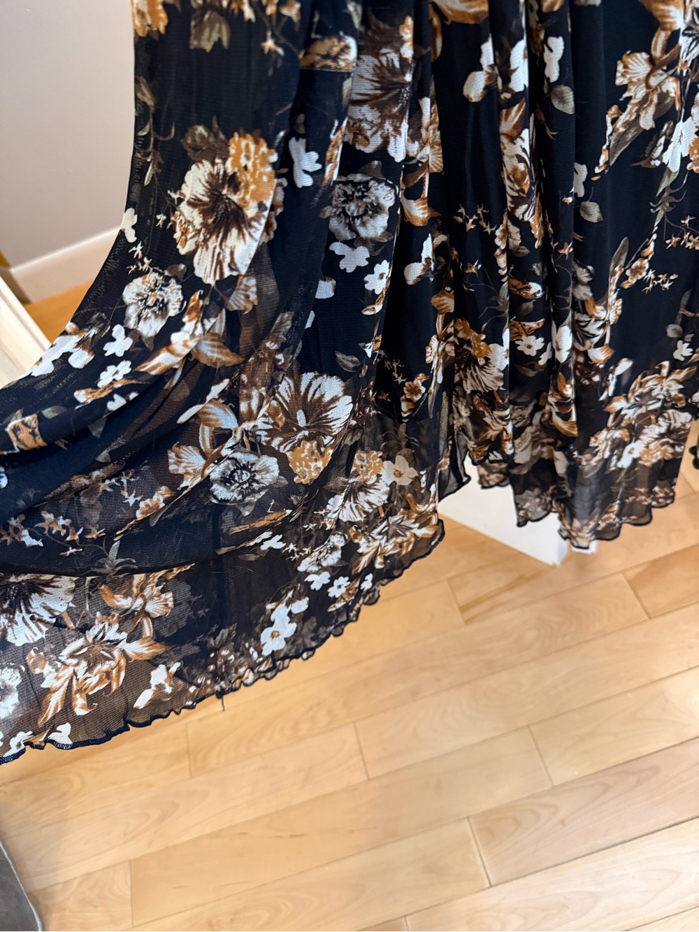 Three Birds Nest Let It Layer Floral Skirt - Picture 5 of 7